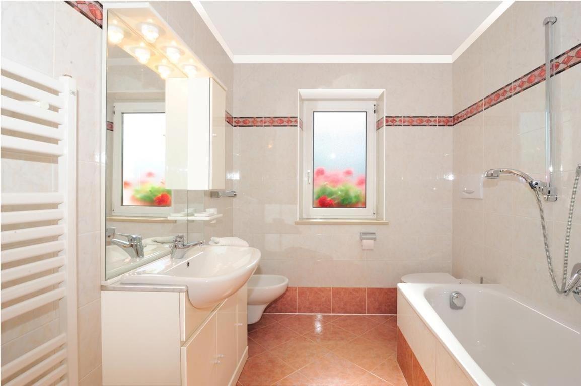 Apartments La Baita Santa Cristina Val Gardena Dış mekan fotoğraf